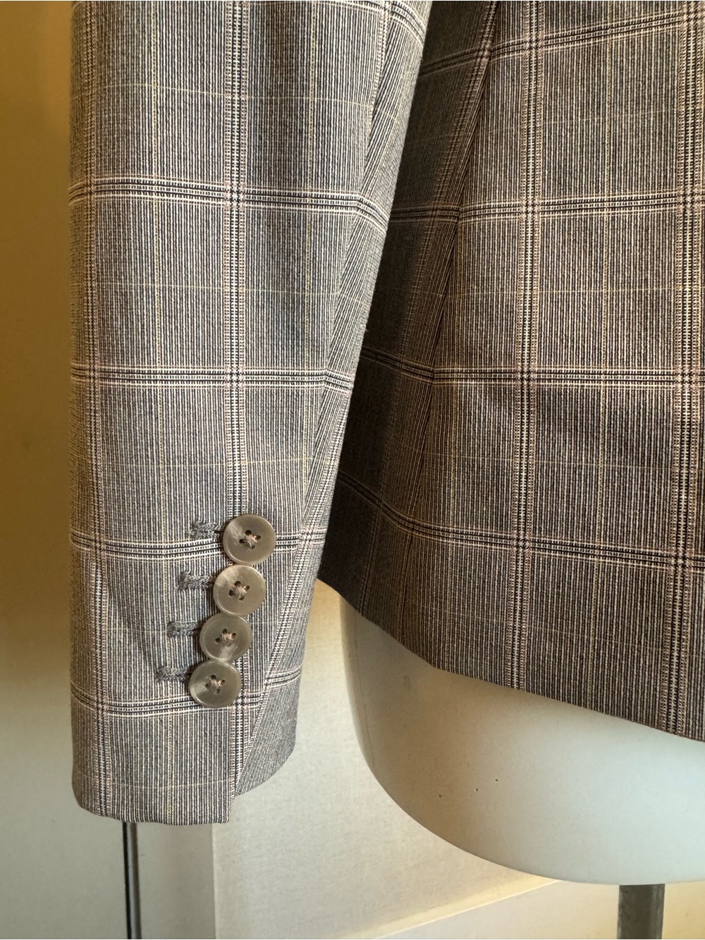 Express Women's Taupe Plaid Single-Button Blazer - Picture 6 of 7